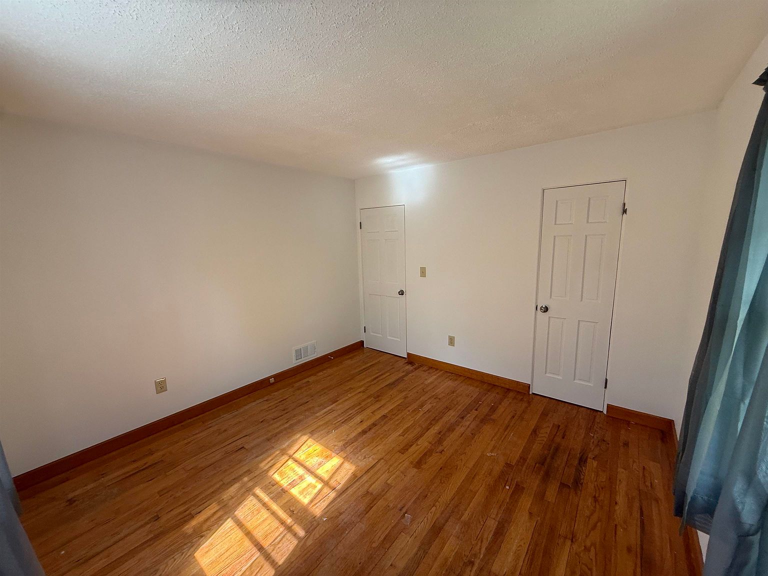 1427 W King St, image 16