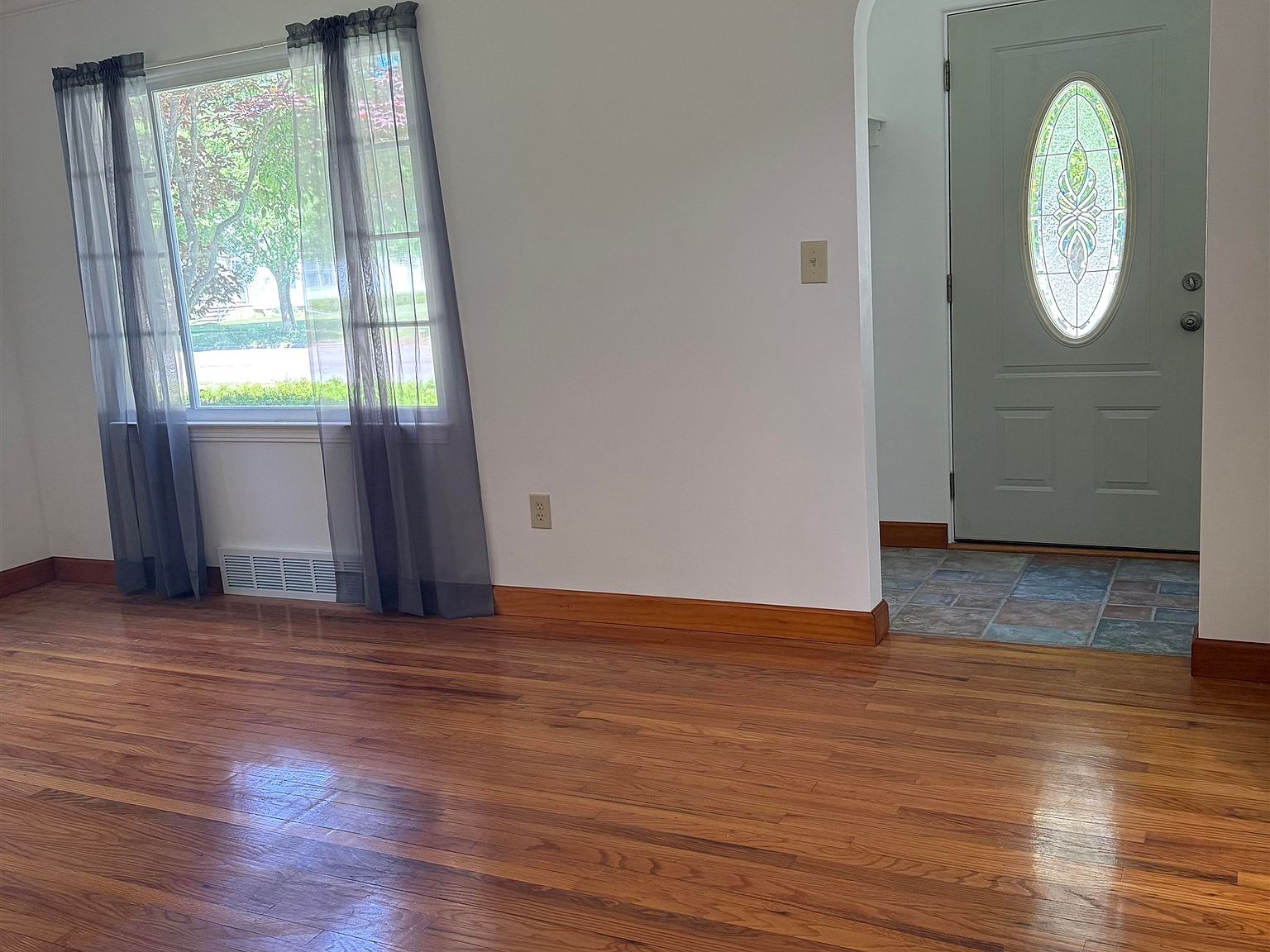 1427 W King St, image 13