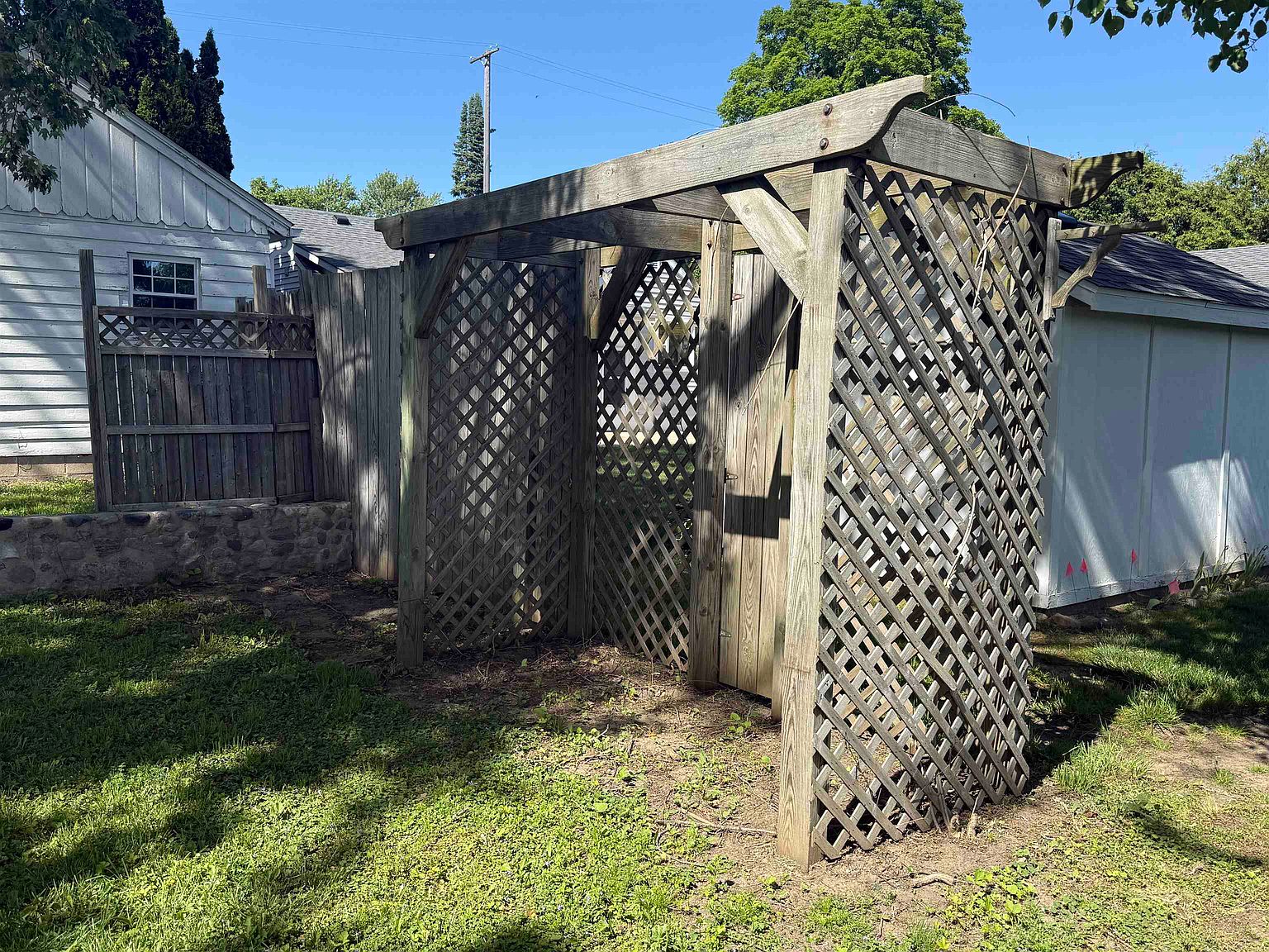 1427 W King St, image 7