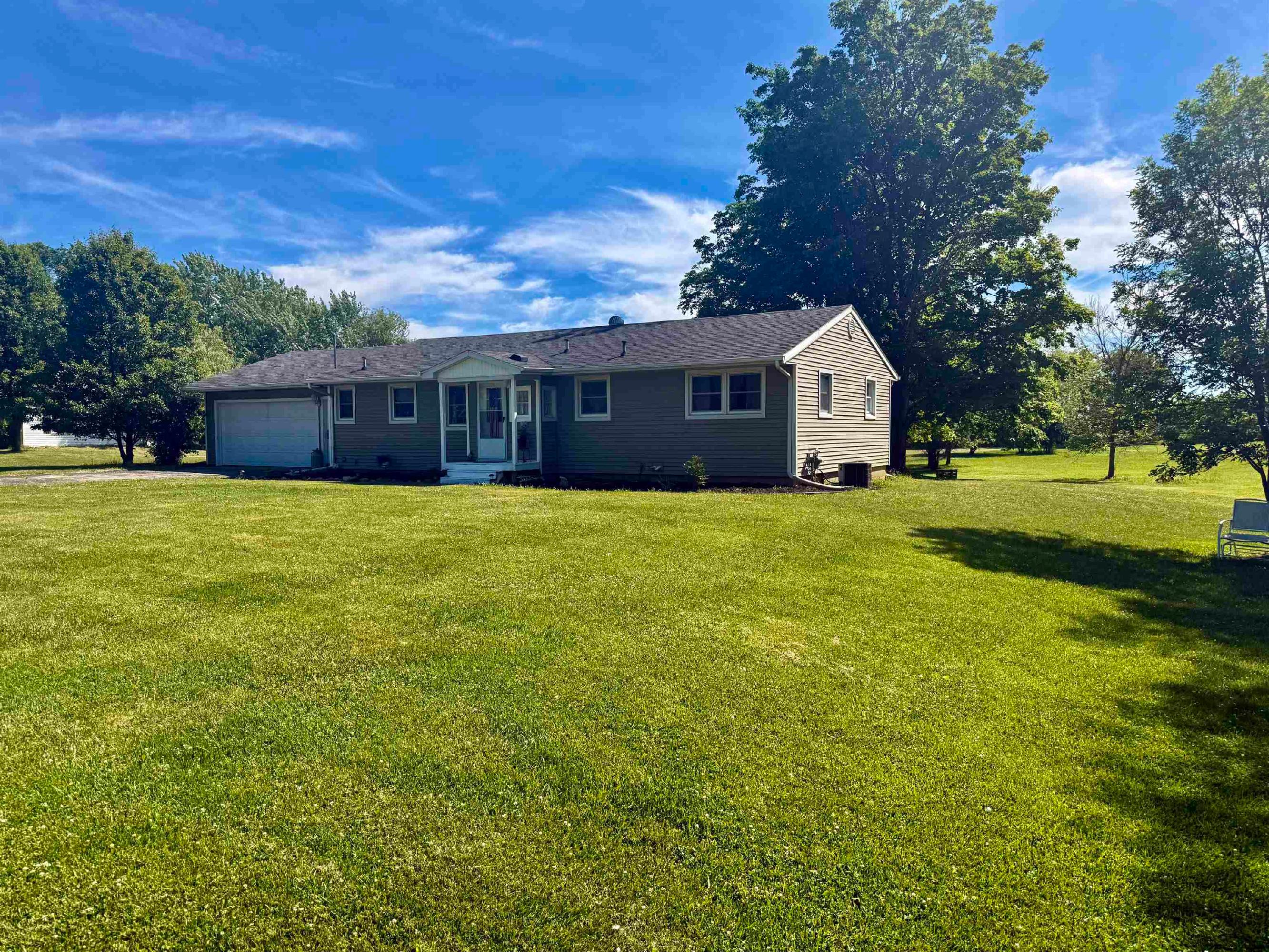 2041 Vandekarr Rd, image 2