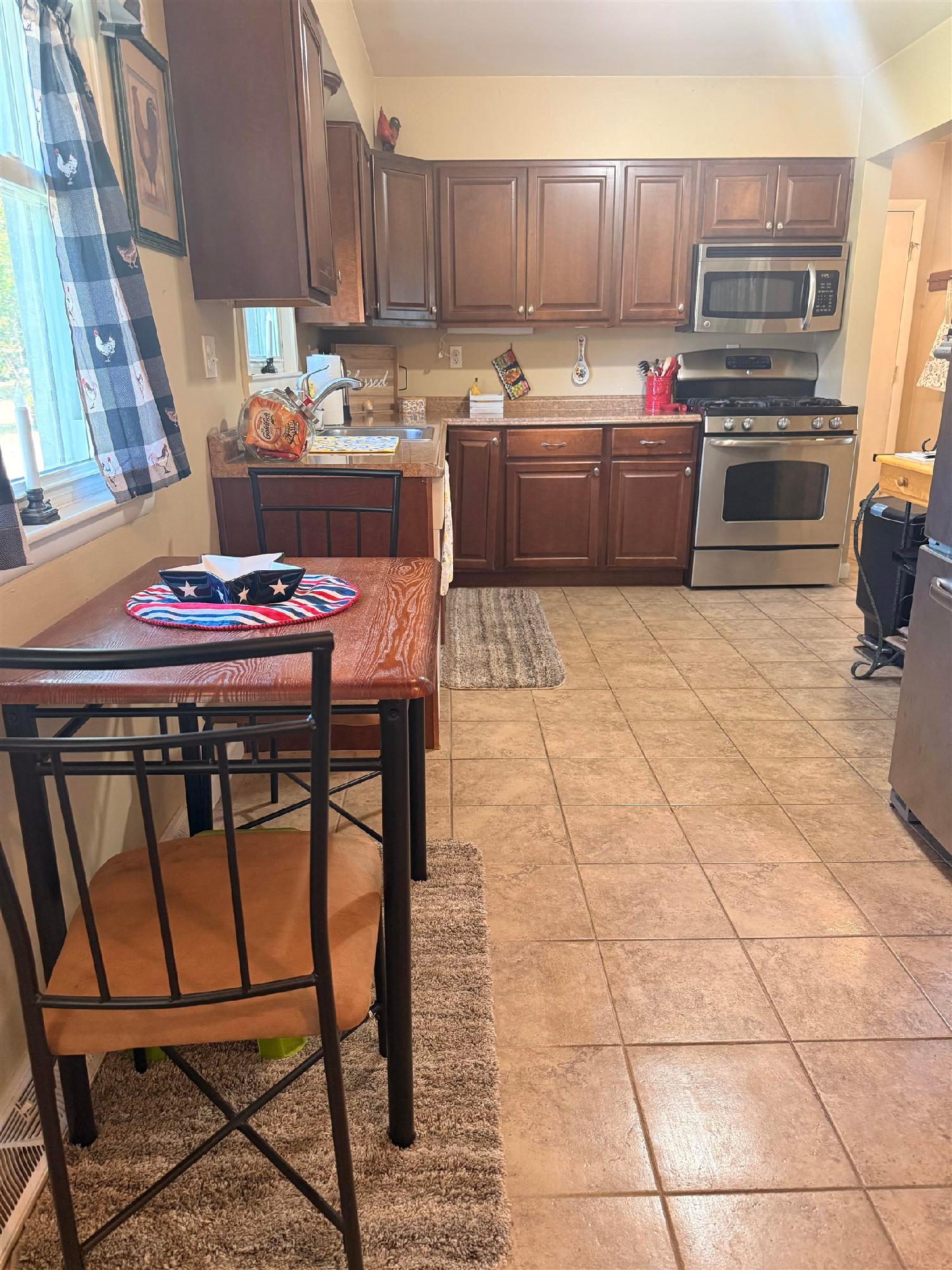 2041 Vandekarr Rd, image 6