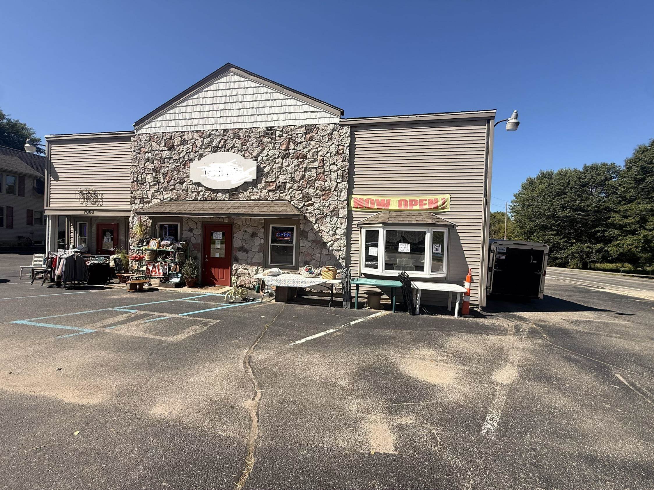 7008 & 7010 S M-52, image 5