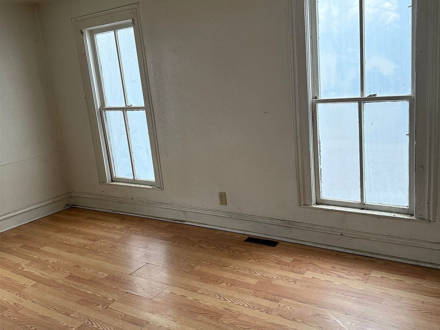 217 E. Pearl St. — image 3